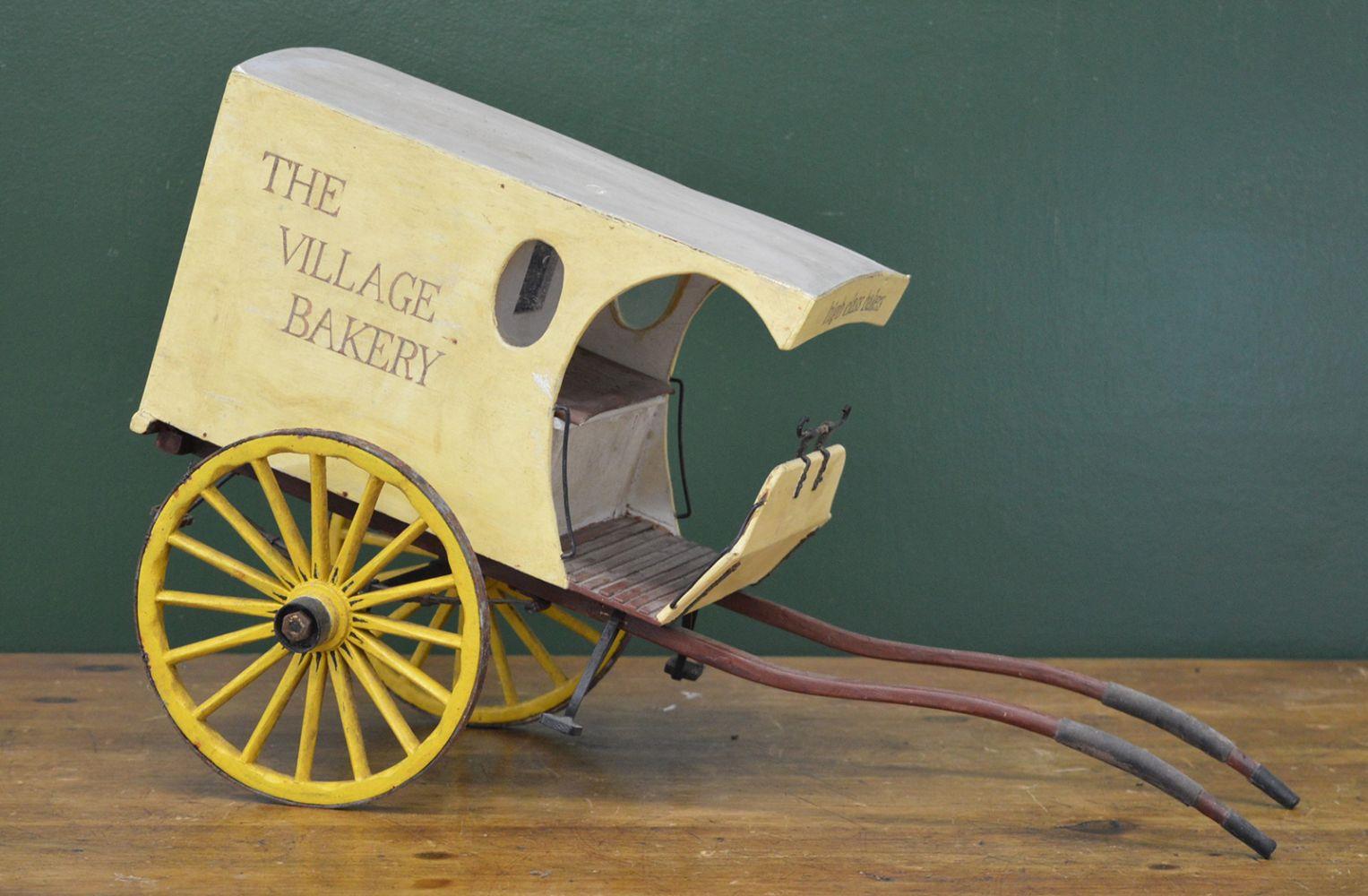 SCALE MODEL OF A HORSE-DRAWN CART - Image 2 of 3