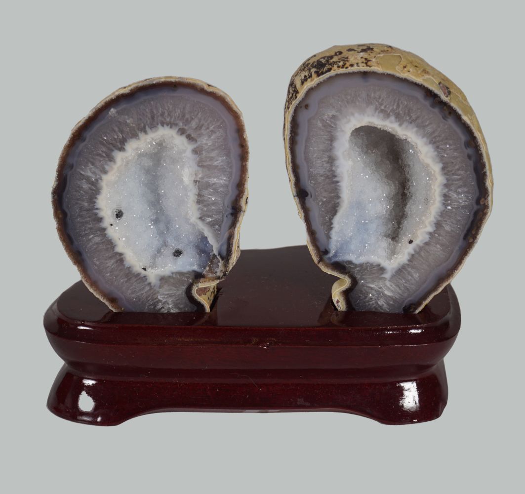 PAIR OF DRUZY AGATE GEODE