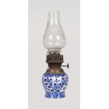 CHINESE QING BLUE AND WHITE TABLE LAMP