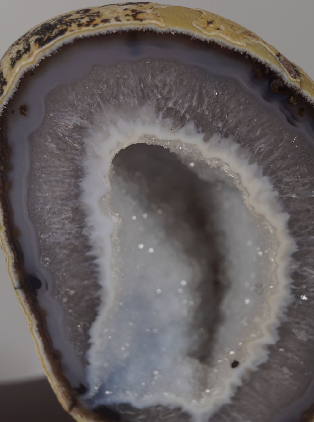 PAIR OF DRUZY AGATE GEODE - Image 2 of 4