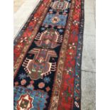 ANTIQUE HERIZ RUNNER