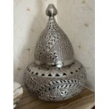 SILVER GILT METAL ORIENTAL TABLE LAMP