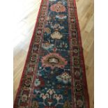 USHAKWEST ANATOLIA RUNNER