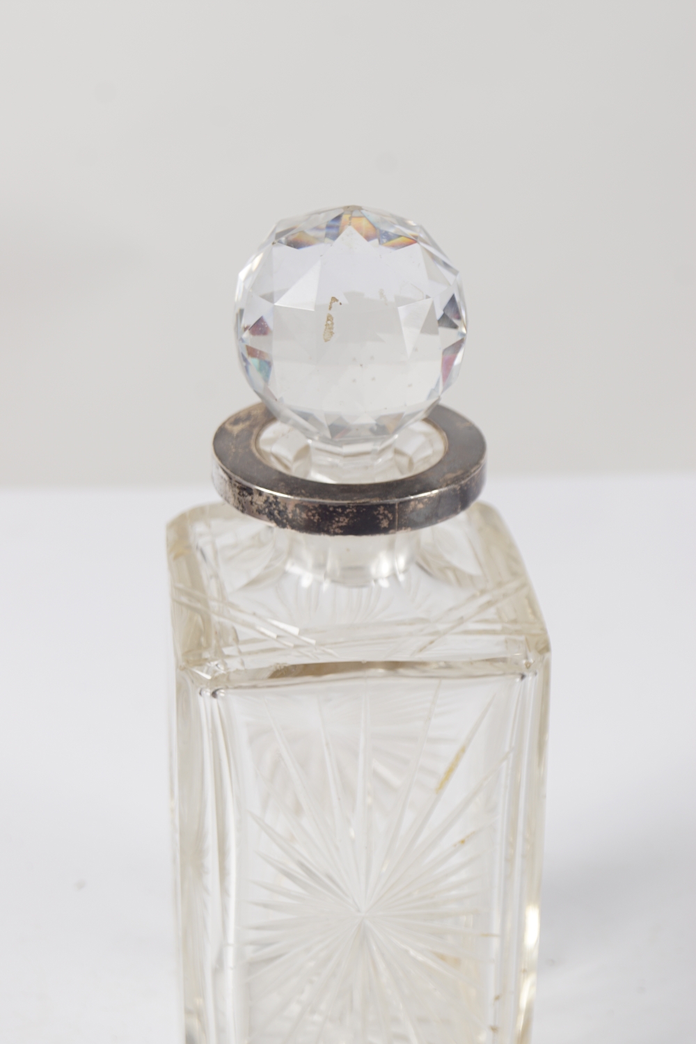 SILVER MOUNTED CRYSTAL DECANTER - Image 2 of 3