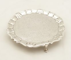 SMALL SILVER-CRESTED WAITER