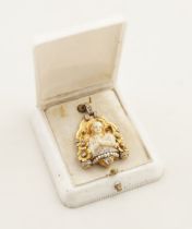 18 CT. GOLD AND DIAMOND PENDANT