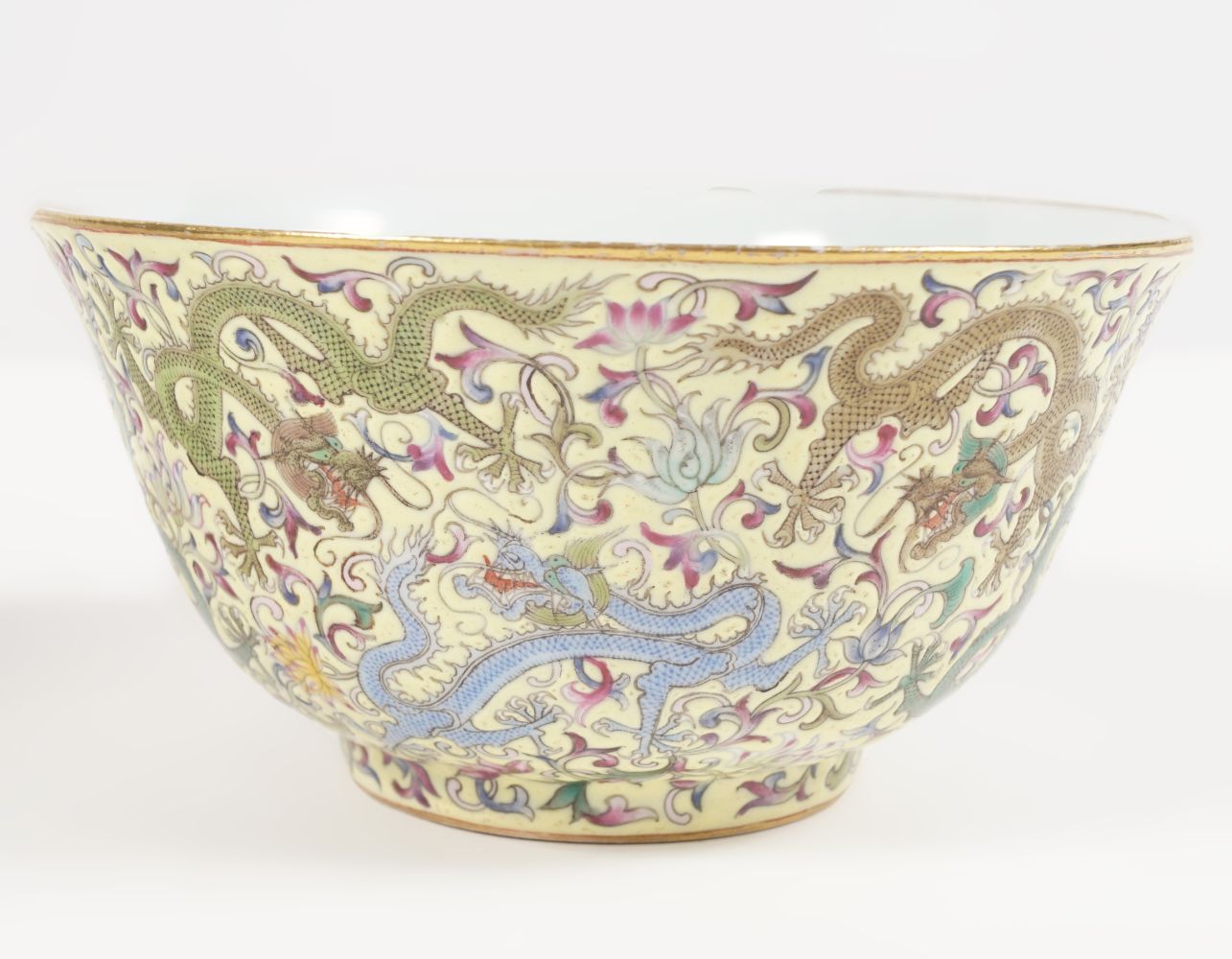 CHINESE QING POLYCHROME BOWL - Image 4 of 9