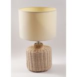 BASKET WEAVE TABLE LAMP