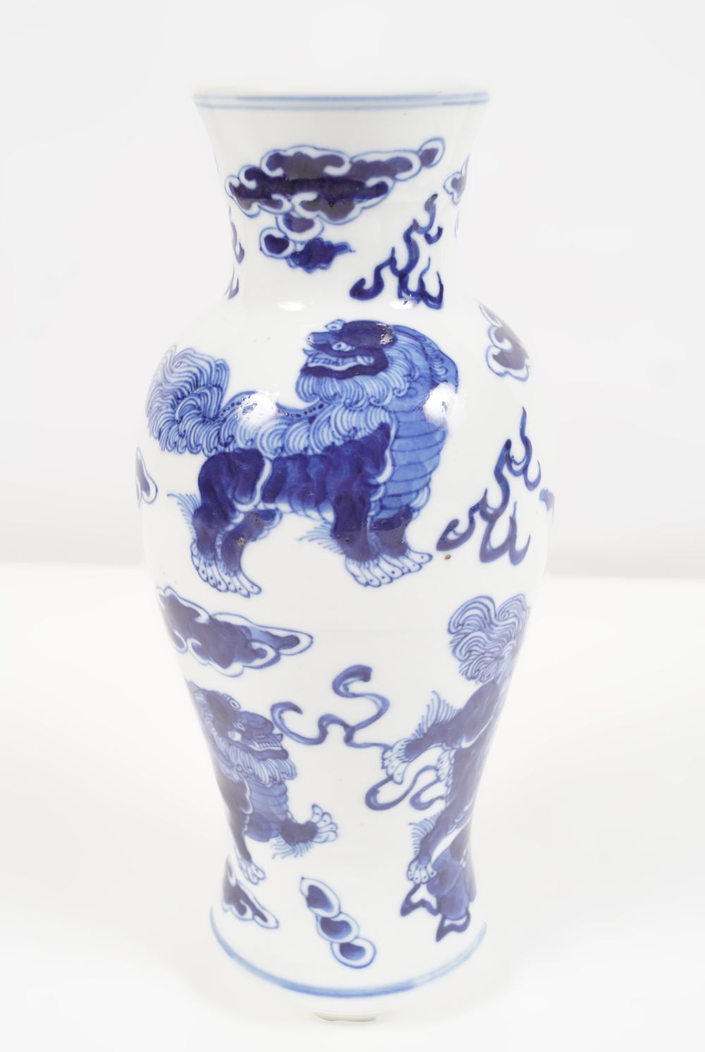 CHINESE QING BLUE AND WHITE VASE - Image 3 of 4