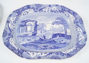 LARGE SPODE BLUE AND WHITE MEAT DISH