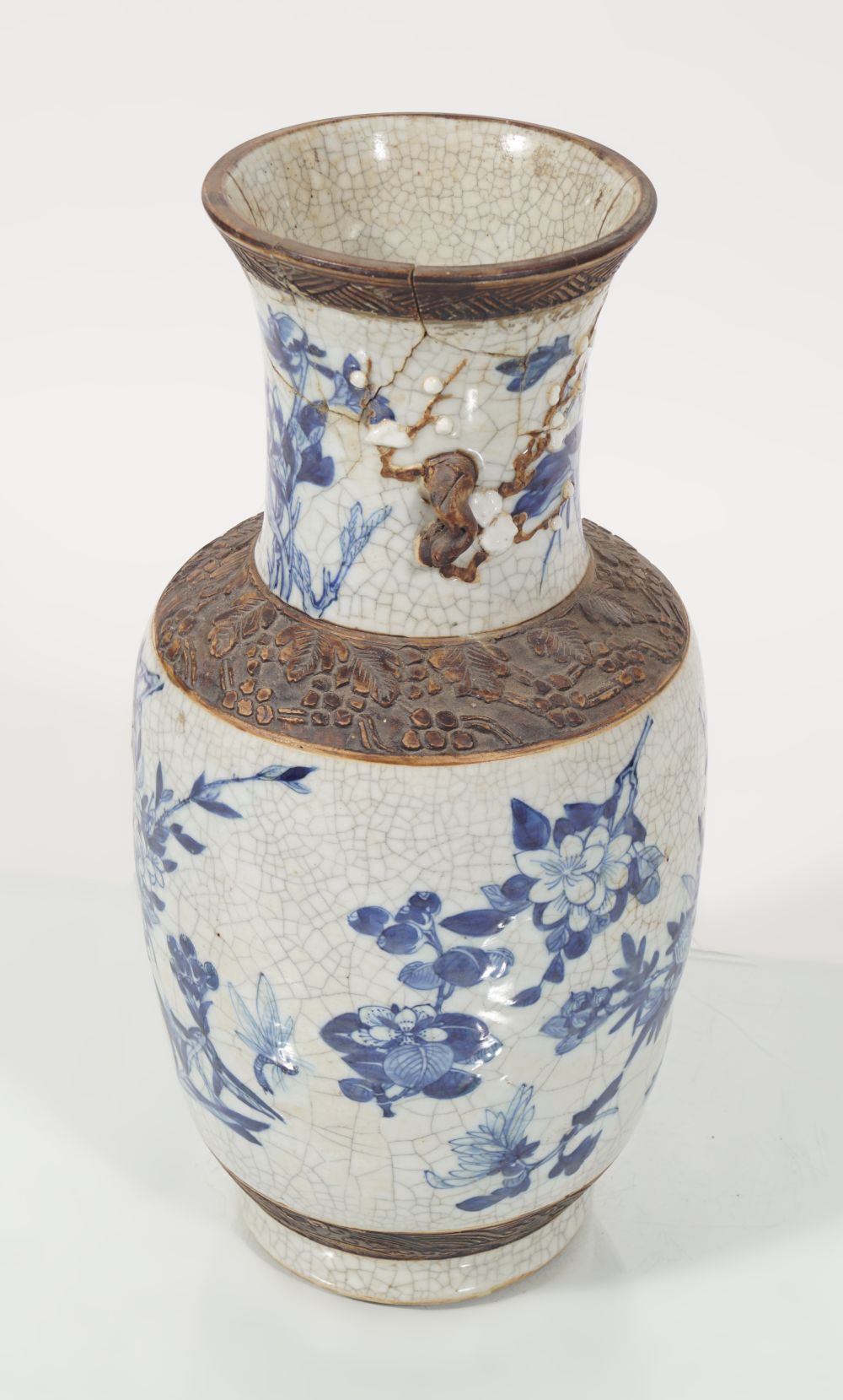 CHINESE QING BLUE AND WHITE CRACKLE VASE - Image 2 of 3