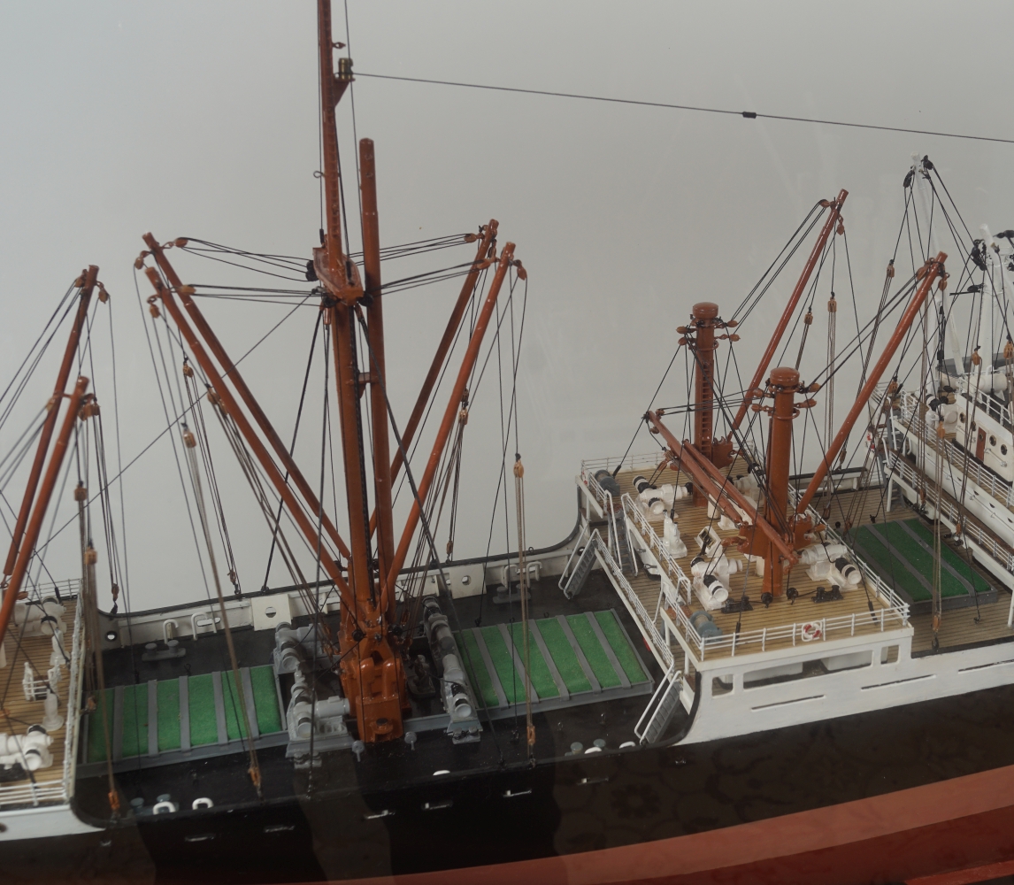 CASED MODEL SHIP - Image 5 of 7