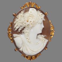 9 CARAT GOLD OVAL CAMEO