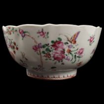 18TH-CENTURY CHINESE FAMILLE ROSE DISH
