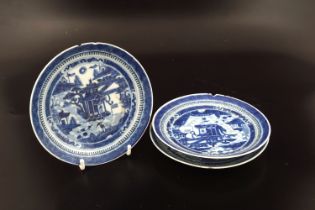 3 CHINESE QING BLUE AND WHITE PLATES