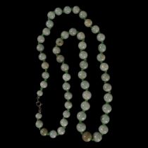 CHINESE GREEN JADE NECKLACE