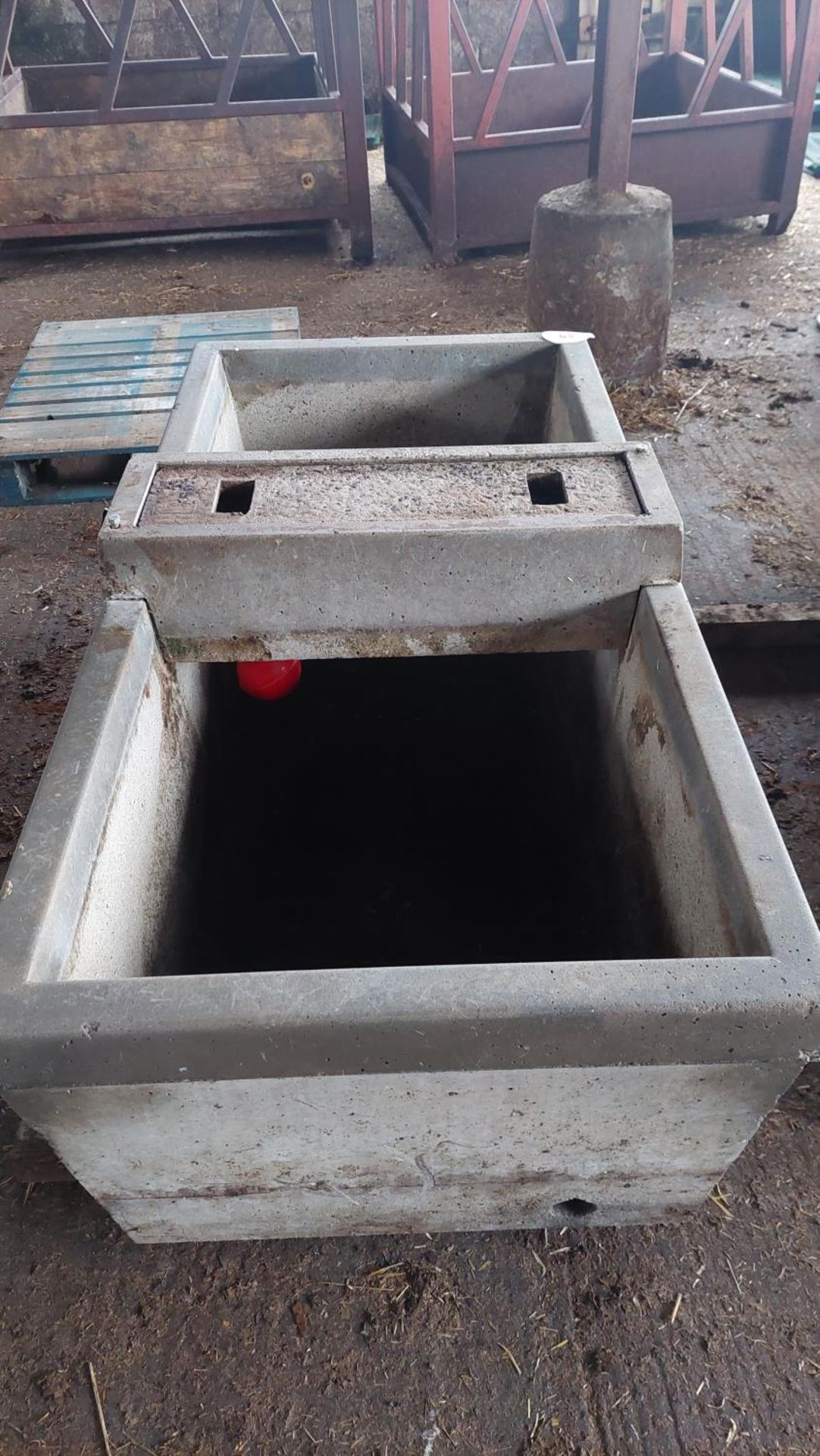 6ft Concrete water trough - Bild 2 aus 4