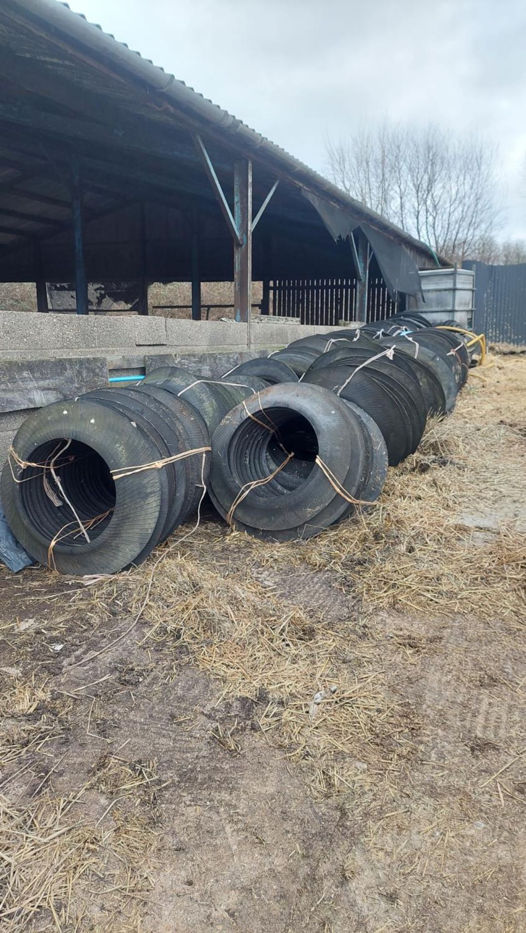 Large Qty of silage Weights - Image 3 of 4