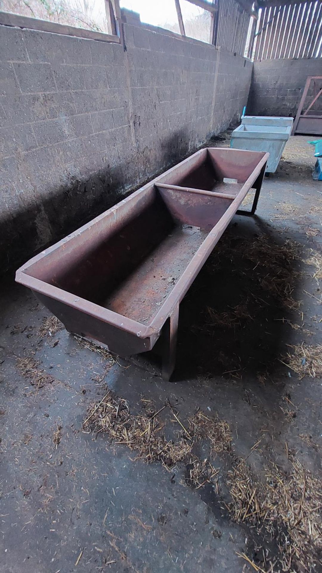 Cattle feed trough 10ft x 3ft x 2.5ft H - Bild 4 aus 4