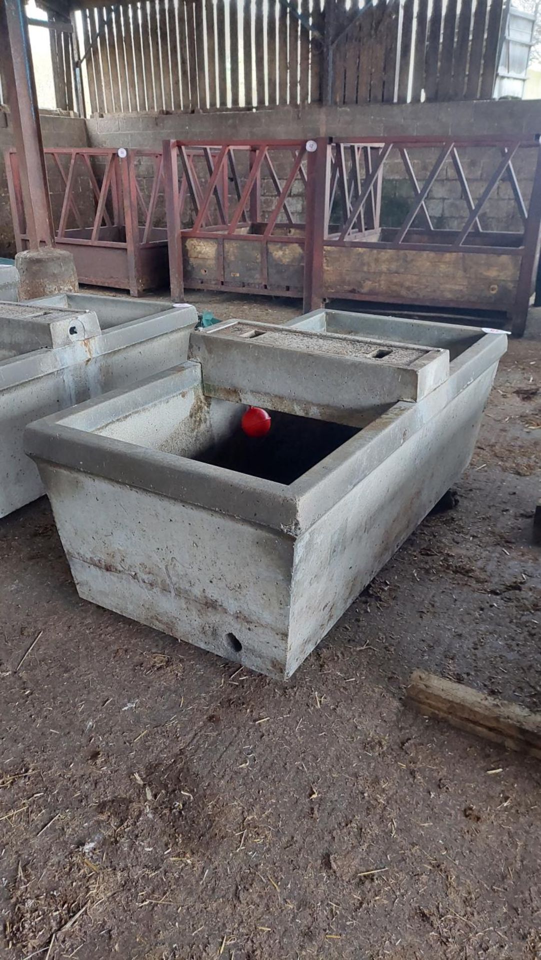 6ft Concrete water trough - Bild 4 aus 4