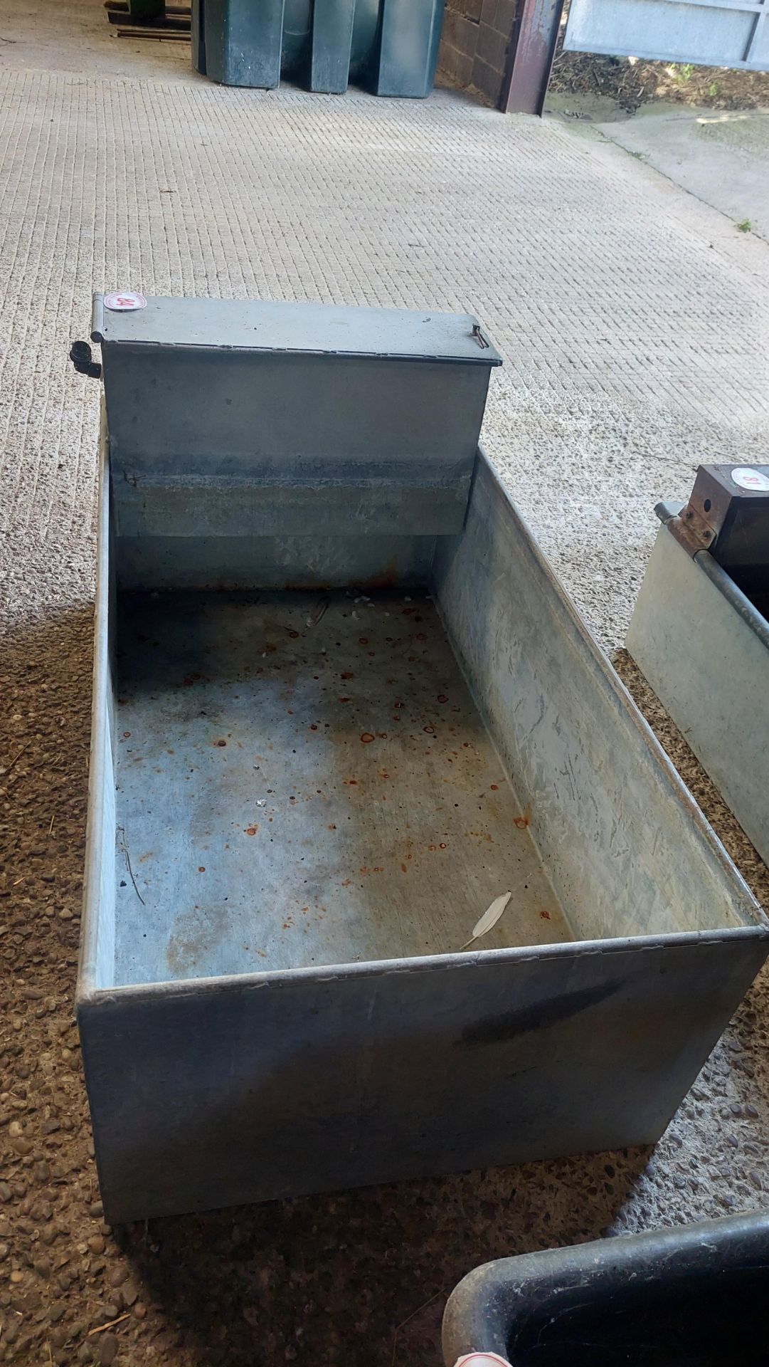 5ft x 2.6" Galvanised water trough - Image 3 of 3