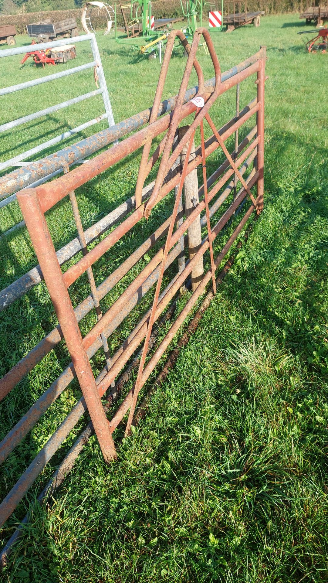 8ft Gate with latch & 12ft gate - Image 2 of 2
