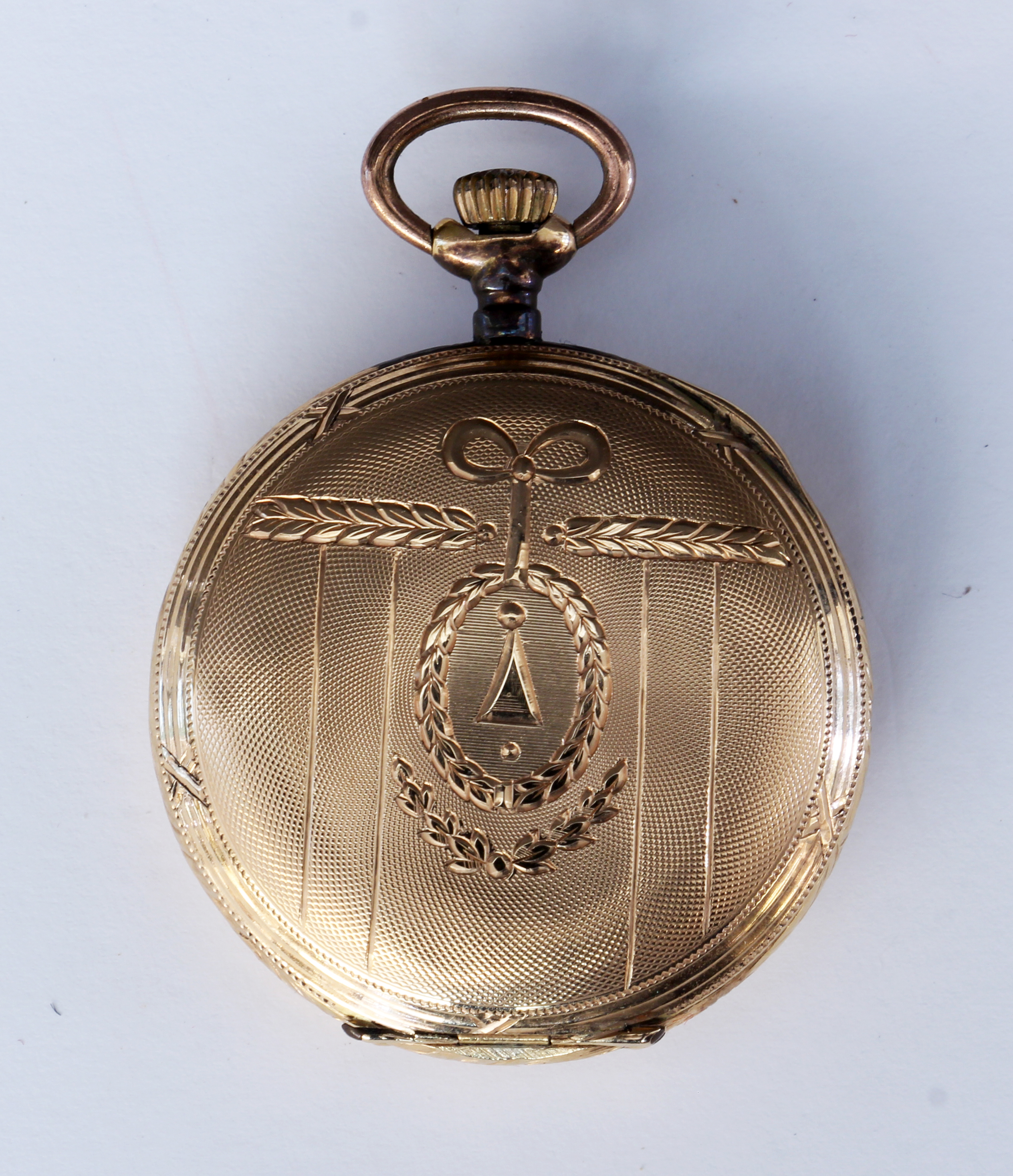 A GOLD LADIES POCKET WATCH - Image 2 of 3