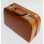 A ladies vintage travelling case, 35cm wide