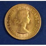 A gold sovereign Elizabeth II 1964, London Mint - Condition: EF