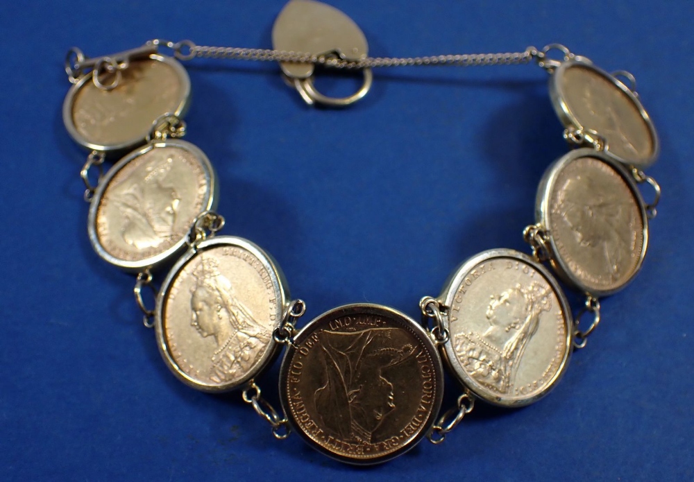 A bracelet with encased gold sovereigns dates: 1891 2 off, 1890, 1892, 1895, 1896 and 1899 Victorian - Image 3 of 3