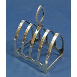 A silver arched toast rack, 59g, Birmingham 1940