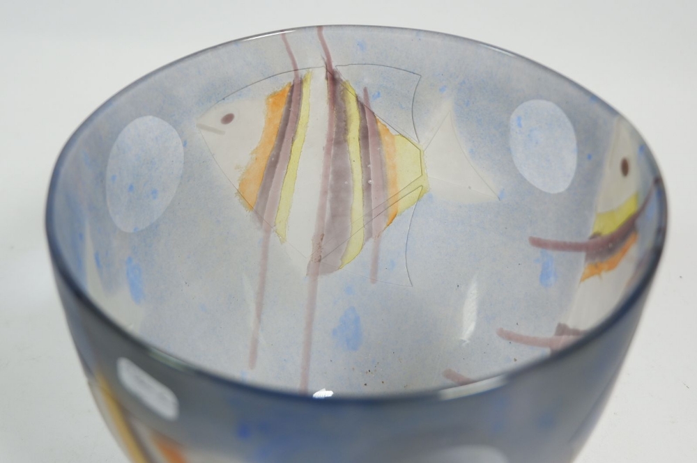 A studio glass Fish bowl by Pauline Solven, signed 1989, 12.5cm diameter - Image 3 of 3