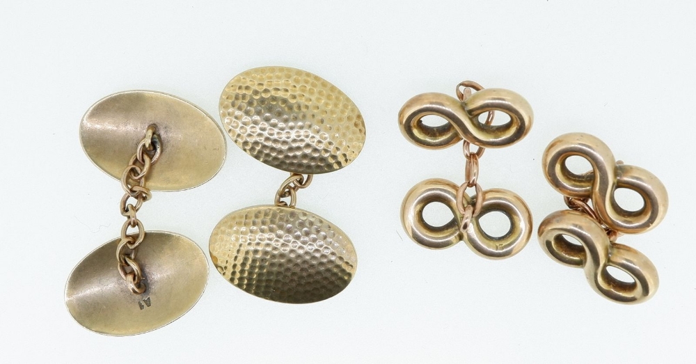 A pair of 9 carat gold hammered cufflinks, 12.5g and a pair of yellow metal figure of eight