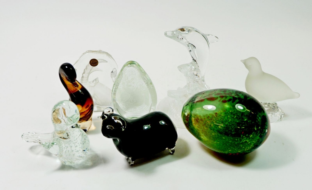 Various animal form glass paperweights and ornaments and a glass egg, approx 15cm high