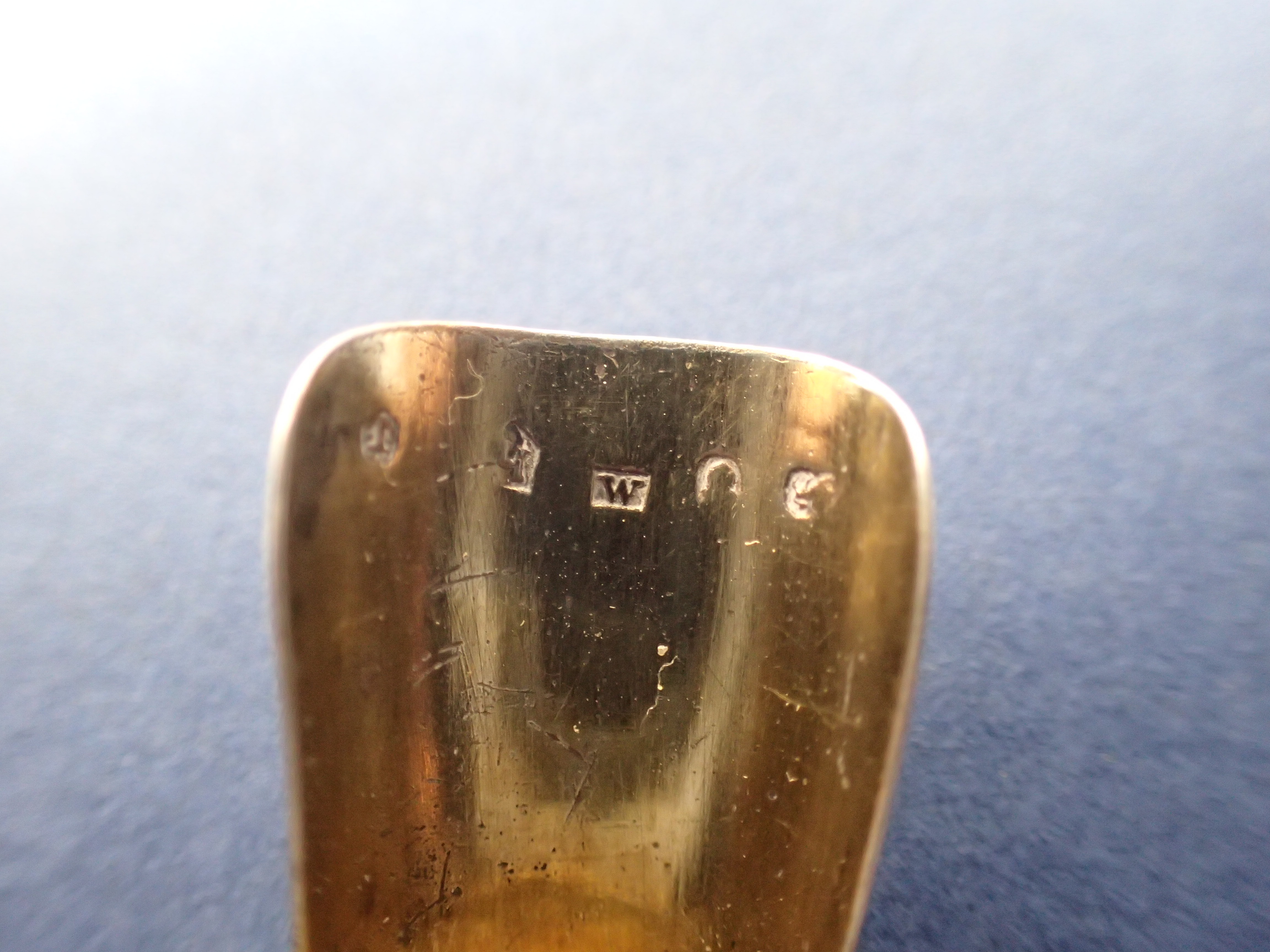 A Georgian silver small shovel form caddy spoon with mother of pearl handle, Birmingham 1794 - Image 2 of 2