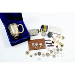 A box of mainly military collectables to include a WWI War Medal, no.11641 Gnr A Hendy RA,