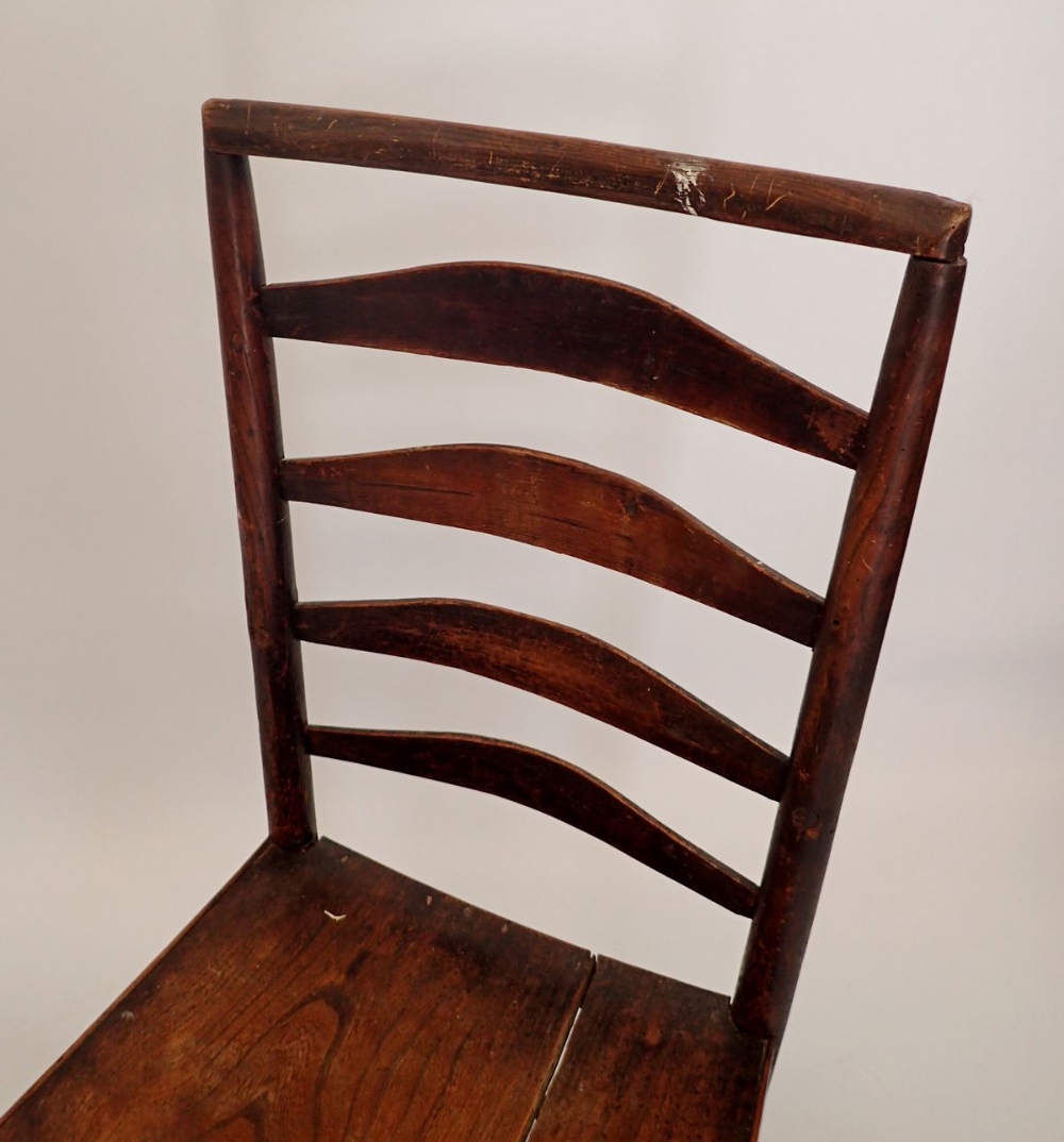 A provincial ladder back chair with elm seat - Image 3 of 3