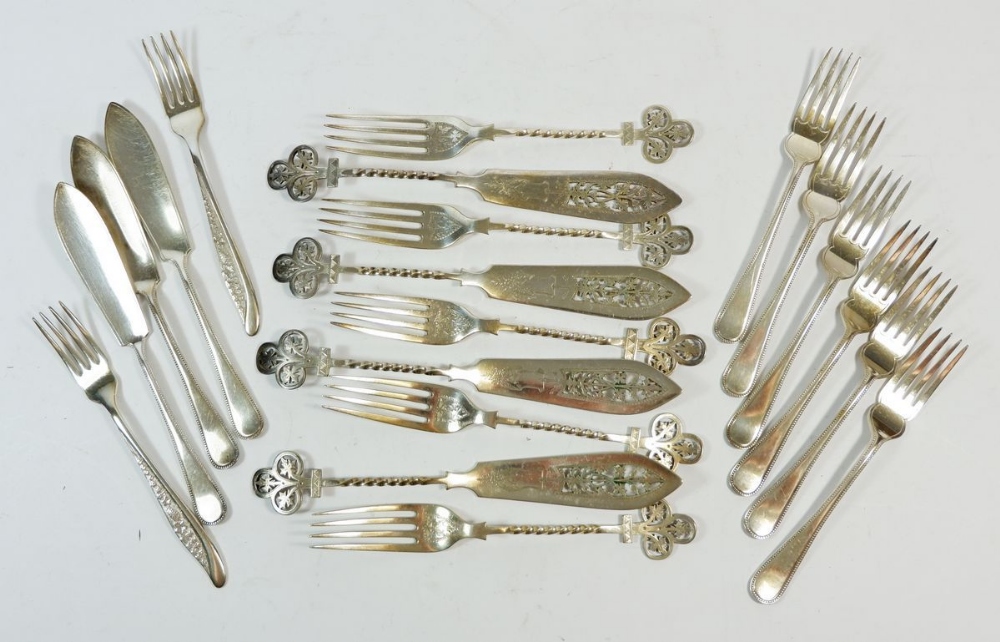 Various Victorian and later silver plated fish cutlery (in part sets)