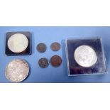 A quantity of world coinage to include a cased US silver Morgan Dollar 1884, A Mexican silver