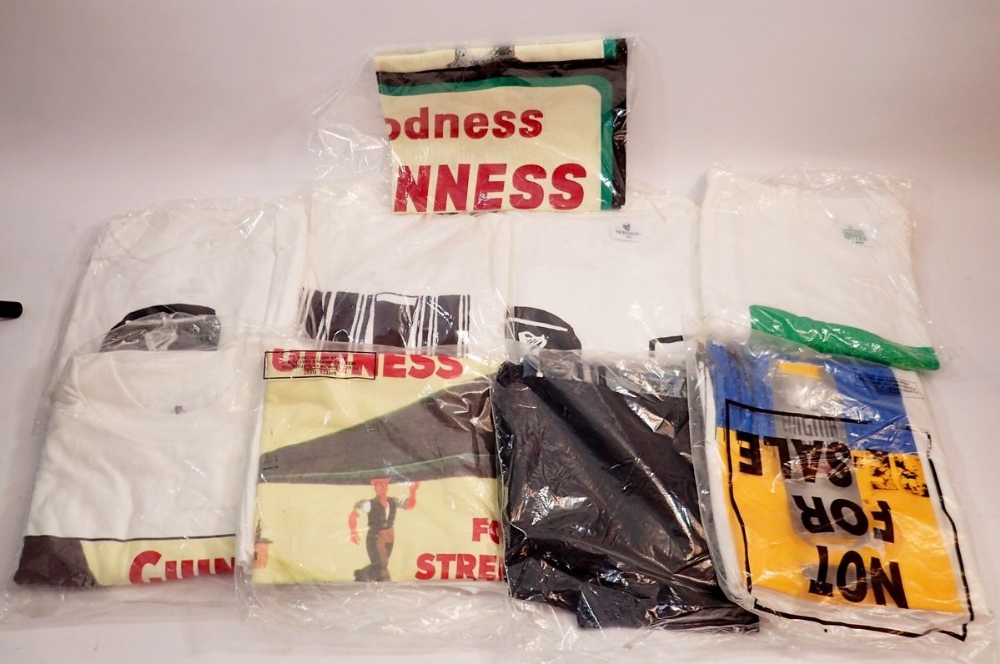 A box of advertising and promotional items relating to Guinness - Image 3 of 3
