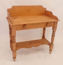 An Edwardian pine washstand with drawer, 88cm wide