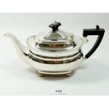 A silver Mappin & Webb teapot, 684g, Sheffield 1932