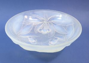 An early 20th century French opalescent glass bowl by G Vallon, moulded cherries, 23.5cm
