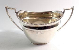 A silver two handled sugar bowl, Sheffield 1925, 200g