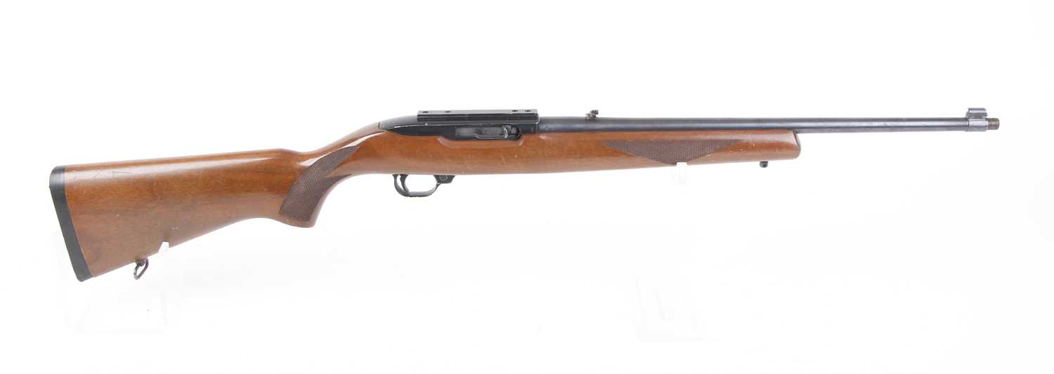 Ⓕ (S1) .22 Ruger 10/22 semi automatic carbine, 19 ins screw cut barrel with open sights, 10 shot