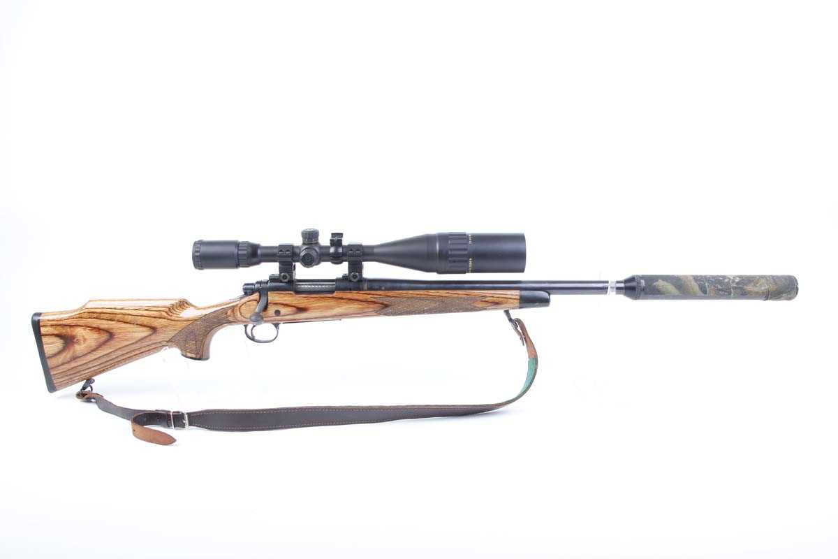 Ⓕ (S1) .222 Remington Model 700 bolt action rifle, 18 ins screw cut heavy barrel (moderator