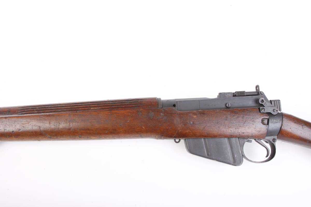 Ⓕ (S1) .303 (Smooth) Enfield No.4 Mk.I , bolt action service rifle, detachable magazine, full - Image 6 of 7