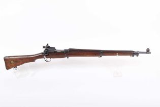 Ⓕ (S1) .303 Winchester P14 bolt-action service rifle, with protected blade and Parker Hale