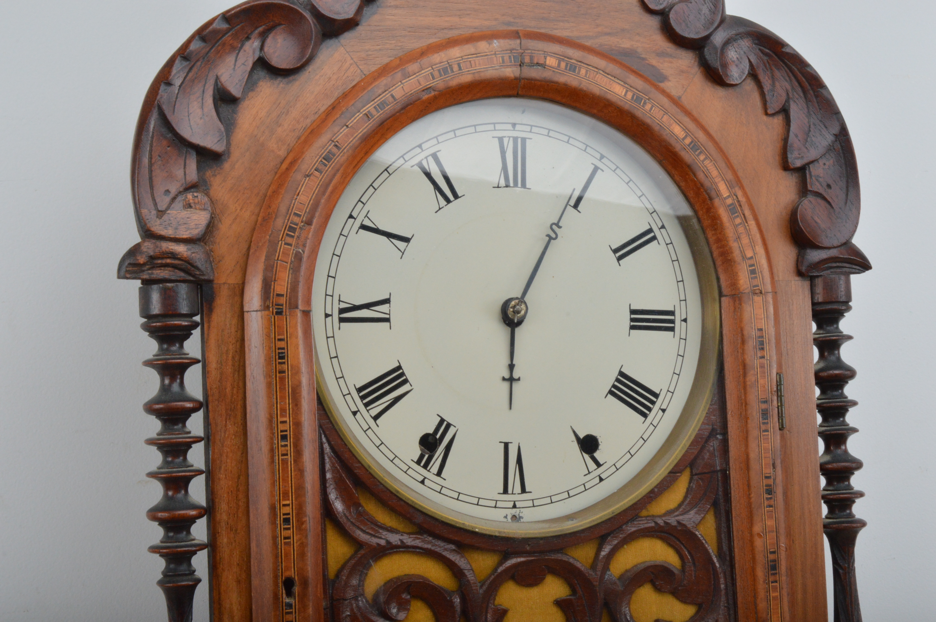 A late 19th/early 20th century gothic style wall clock, the dial with Roman numerals, string inlay - Image 2 of 2