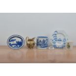 An assorted collection of British transferware ceramics, comprising a blue and white chinoiserie